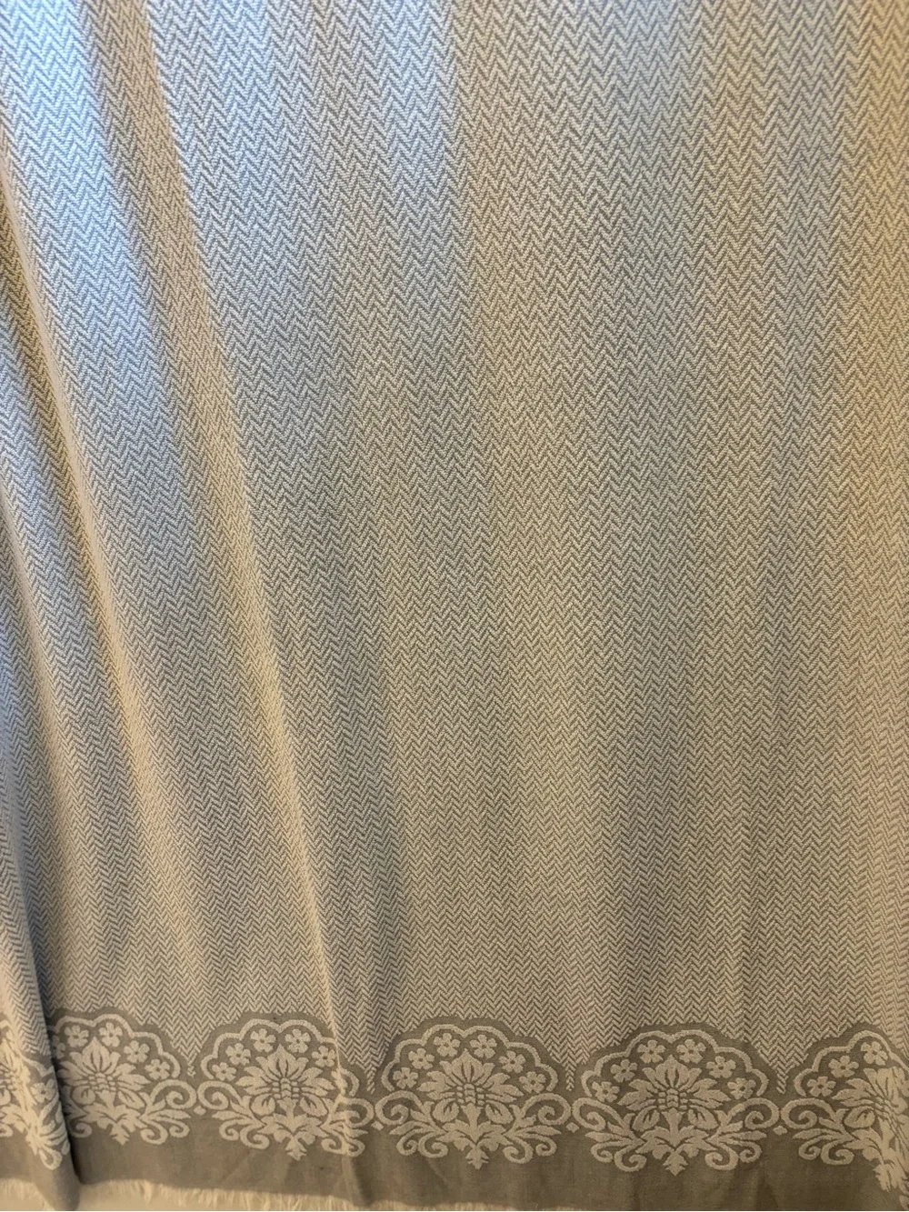 Common Thread Shower Curtain/Grey Medallion Raised Boarder Design-Cotton Towel